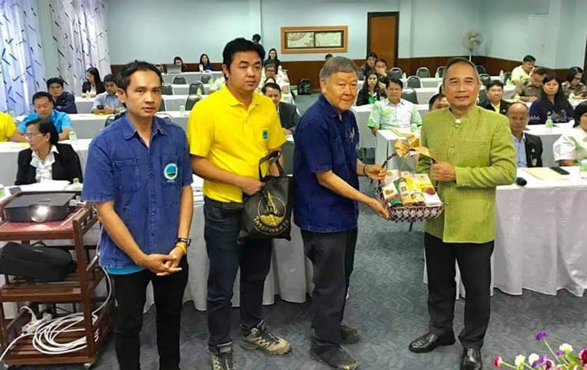 สวพส. จัดประชุมคณะกรรมการประสานงานและติดตามผลการดาเนินงาน โครงการพัฒนาพื้นที่สูงแบบโครงการหลวงห้วยน้ำขาว อำเภอเขาค้อ จังหวัดเพชรบูรณ์