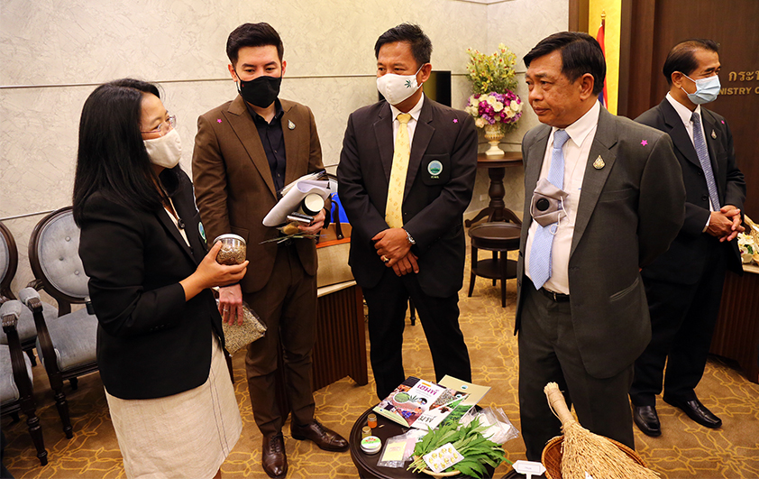 สวพส .ร่วมแถลงข่าวประจำสัปดาห์ ณ กระทรวงเกษตรฯ